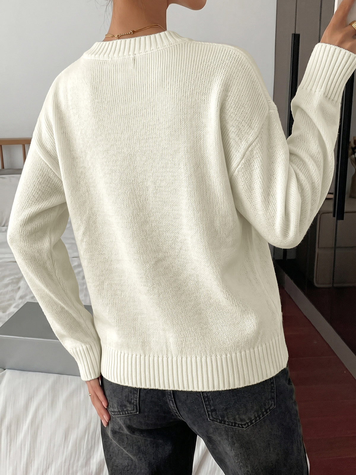 Bow Sweater with Crew Neck